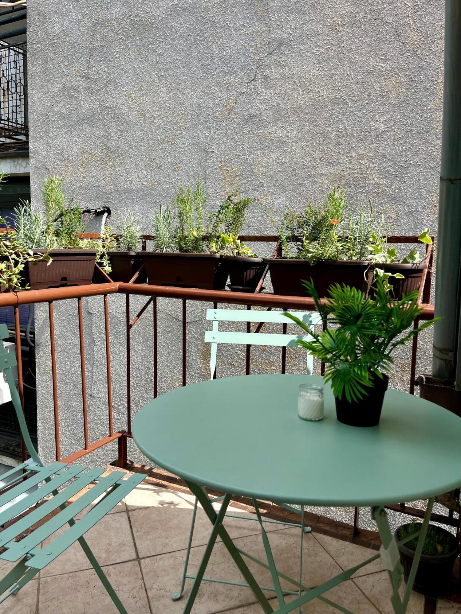 Apartamento Urban Oasis Belgrado Exterior foto